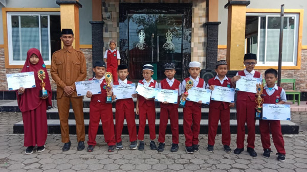 SDIT Wahdah Islamiyah Sinjai Raih Juara Umum I Hardiknas 2026, Perkuat Predikat Sekolah Unggulan